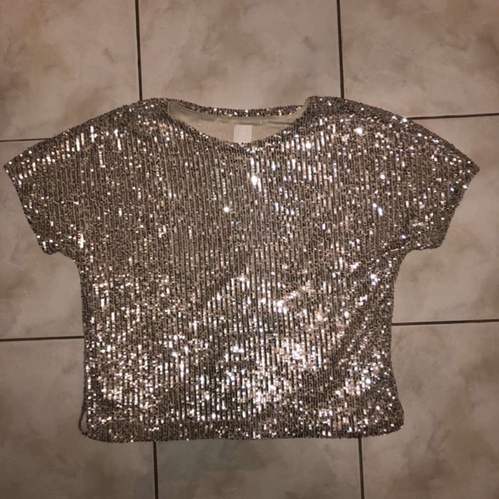 Shiny top
